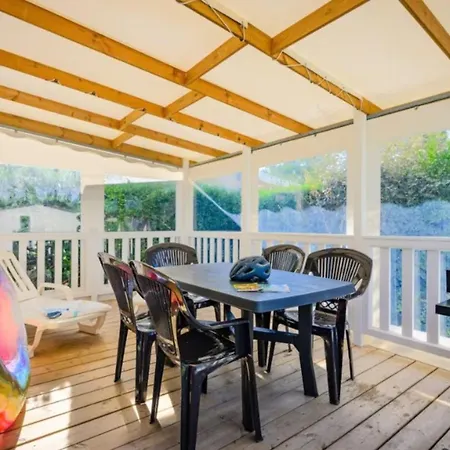 Mobil-home Confortable, Animaux Admis - 4 Pers. - Api-1-52-2582 Kamp alanı Saint-Jean-de-Monts